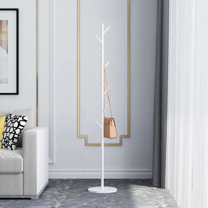 Porte-Manteau Arbre Blanc à Base Circulaire avec un sac accroché