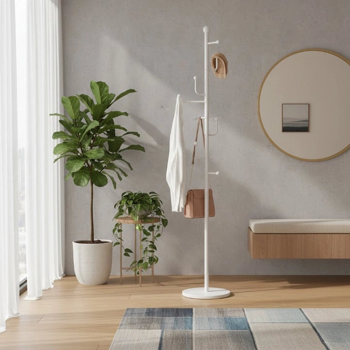 Porte-Manteau Arbre Cactus Blanc (base effet marbre) exposé au salon