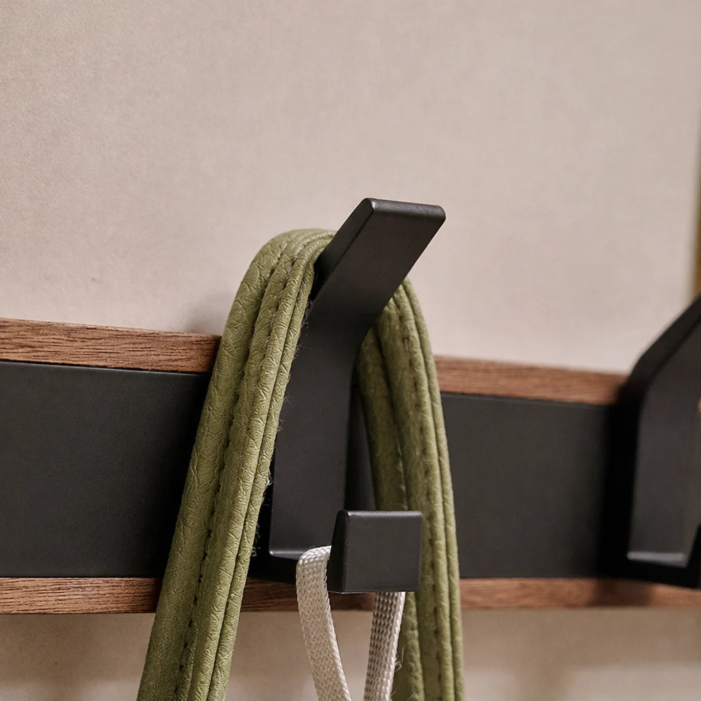 Porte-Manteau Mural Noir en Bois Crochet