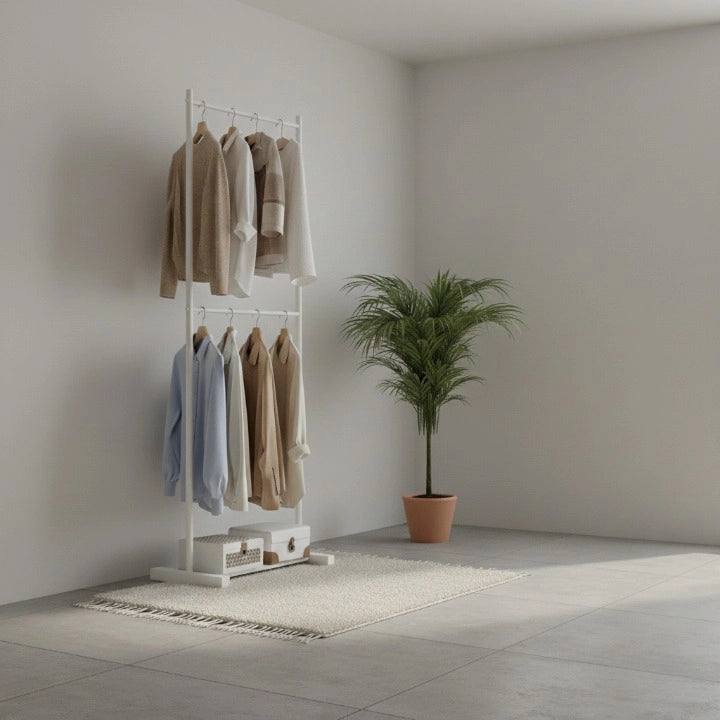 Porte-Manteau Solide Double Etages Blanc 60cm dans un salon
