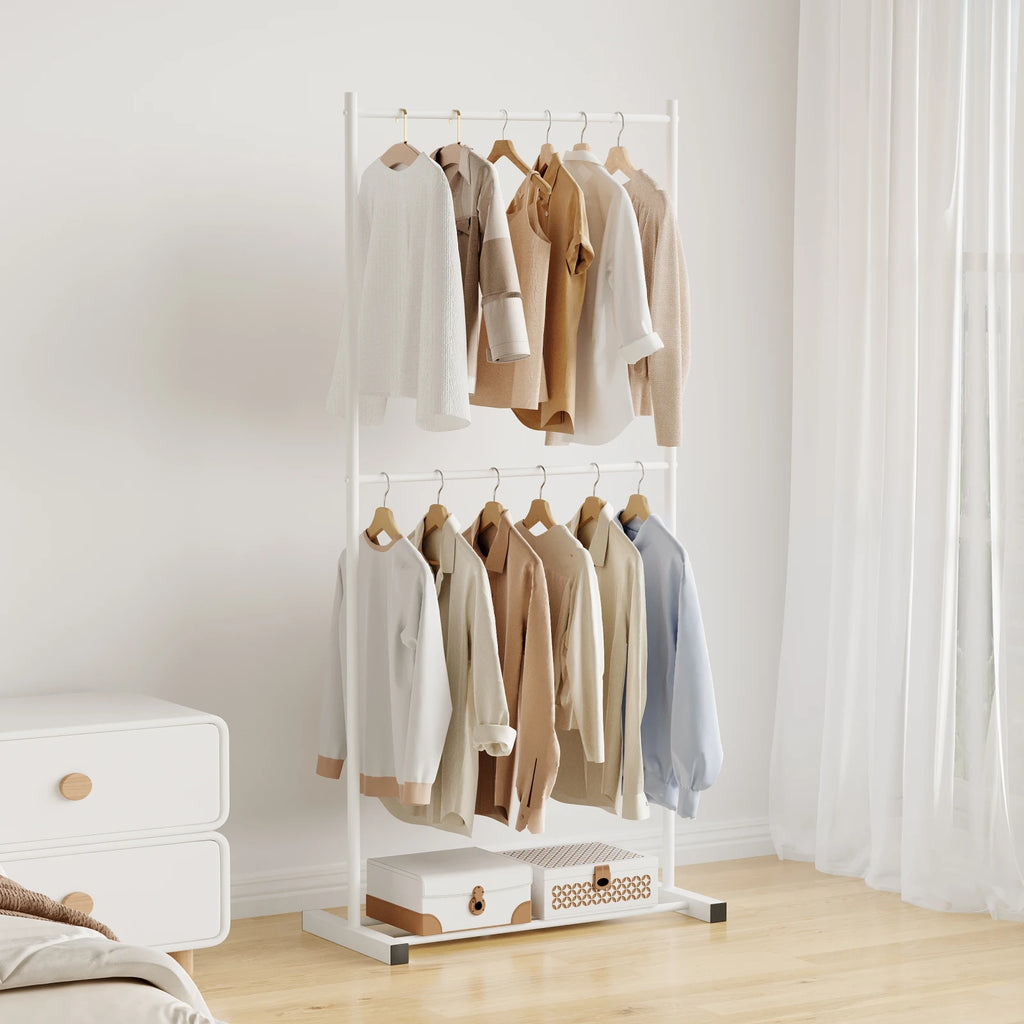 Porte-Manteau Solide Double Etages Blanc 80cm dans une chambre
