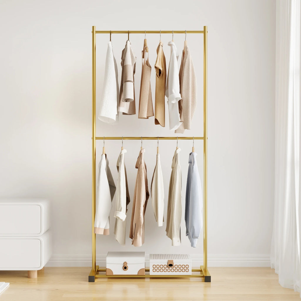 Porte-Manteau Solide Double Etages Dore 80cm dans une chambre