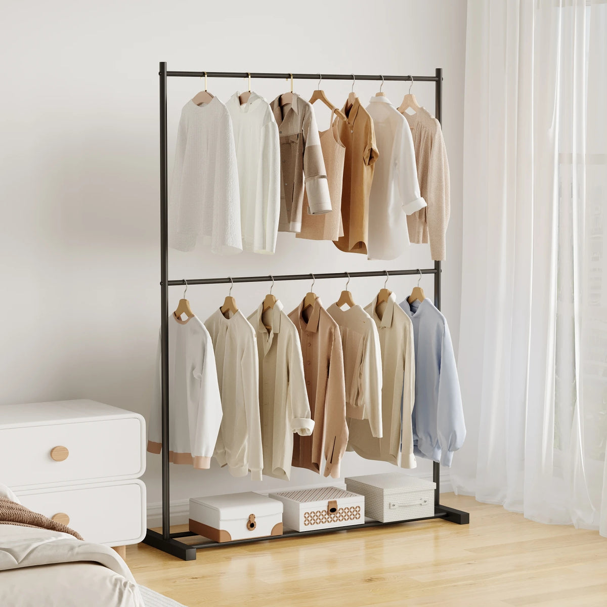Porte-Manteau Solide Double Etages Noir 120cm dans une chambre